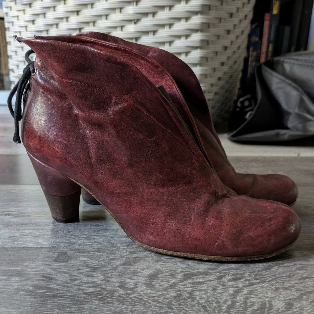 Gidigio Made In Italy Women's Burgundy Leather Heeled Boots - Size 7